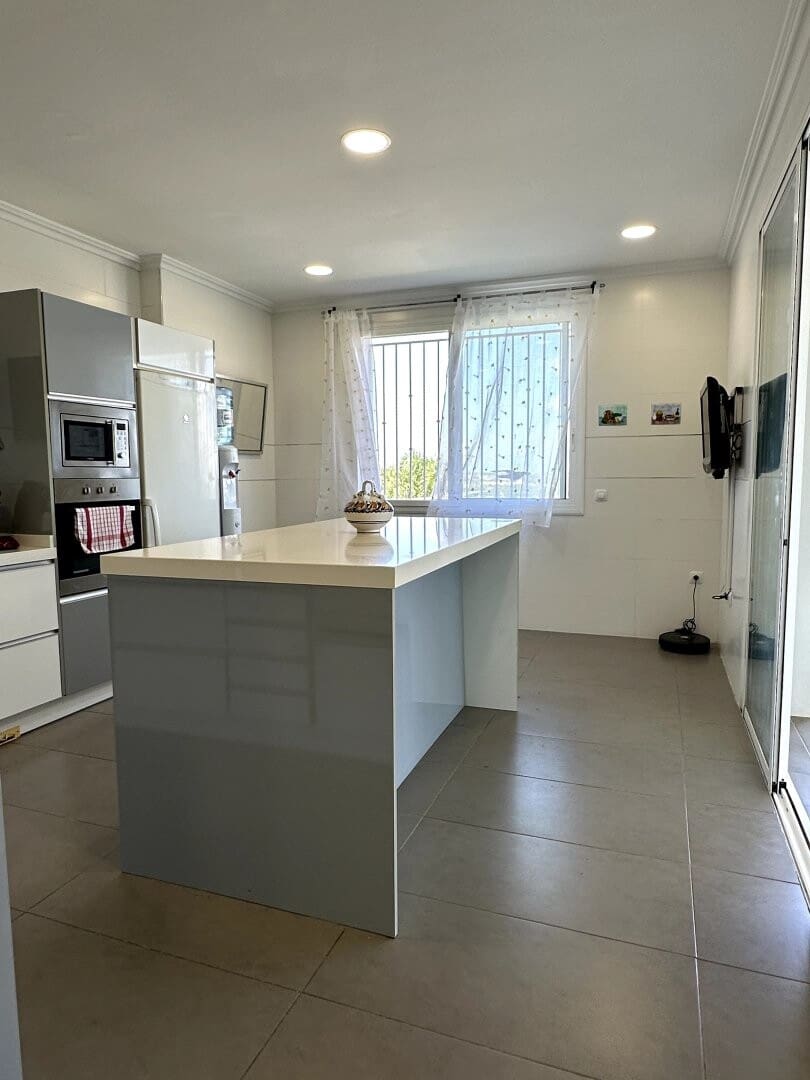 4 soverom Villa til salgs i Picassent med garasje - € 895 000 (Ref: 9163364)