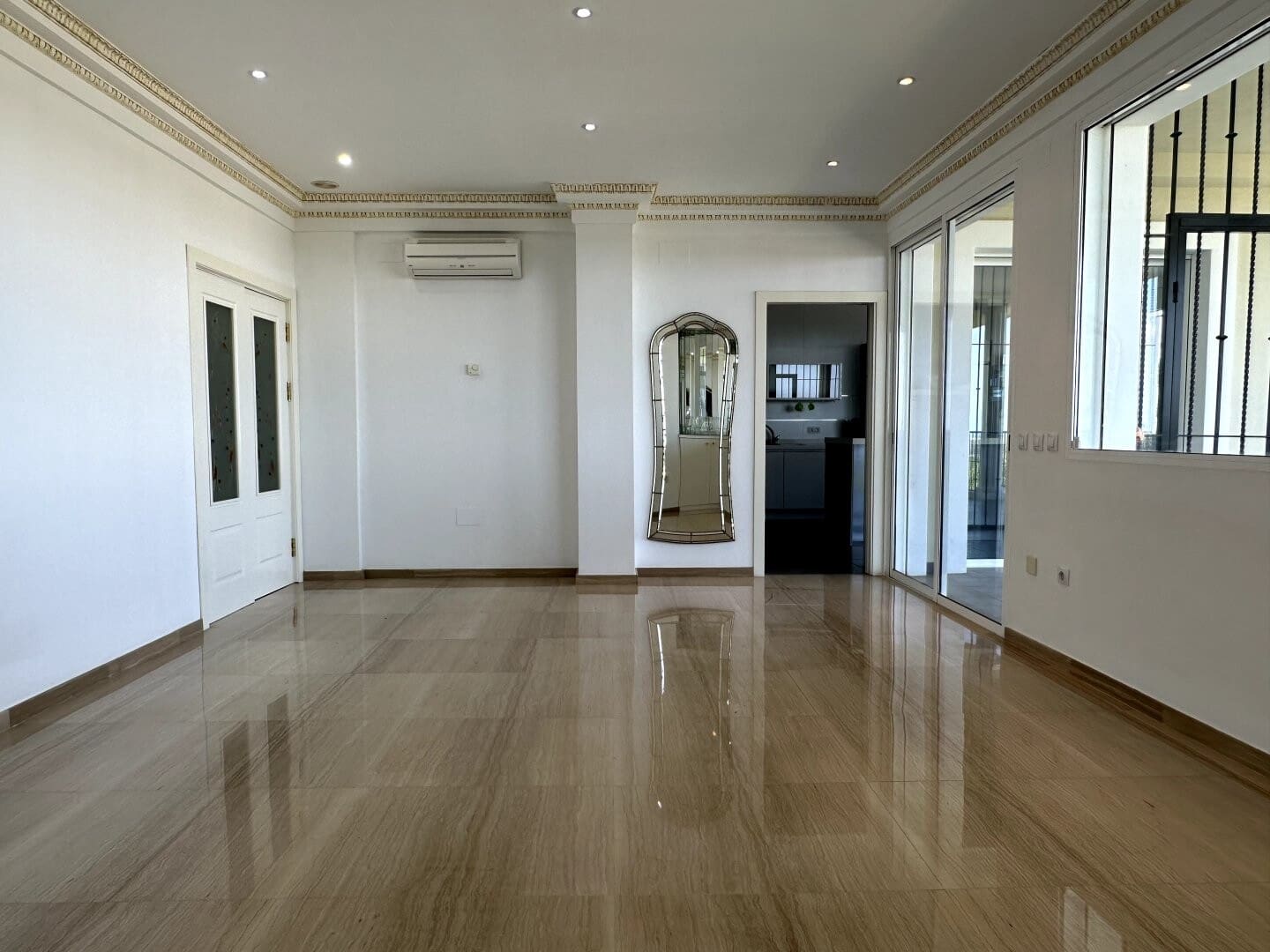 4 soverom Villa til salgs i Picassent med garasje - € 895 000 (Ref: 9163364)