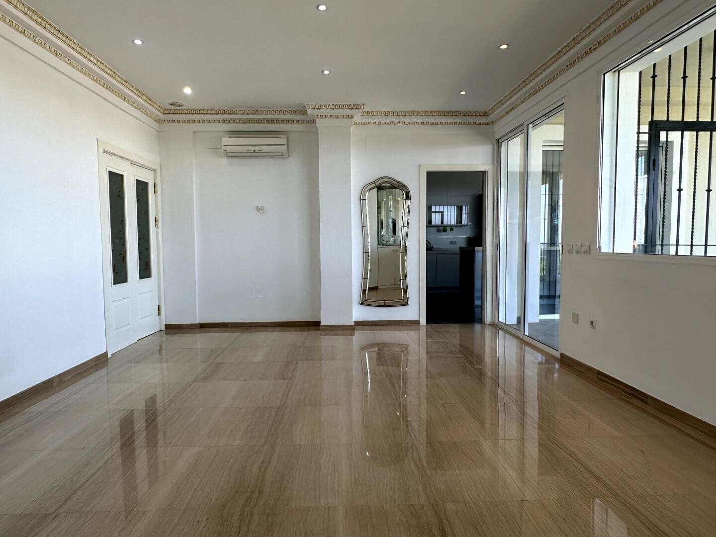 4 soverom Villa til salgs i Picassent med garasje - € 895 000 (Ref: 9163364)