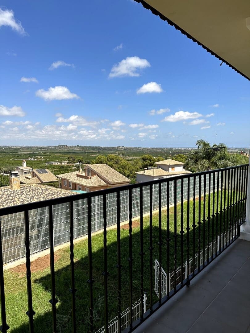 4 soverom Villa til salgs i Picassent med garasje - € 895 000 (Ref: 9163364)