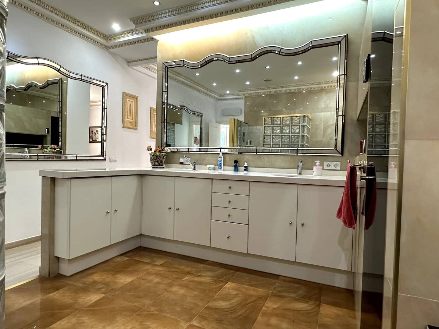 4 soverom Villa til salgs i Picassent med garasje - € 895 000 (Ref: 9163364)