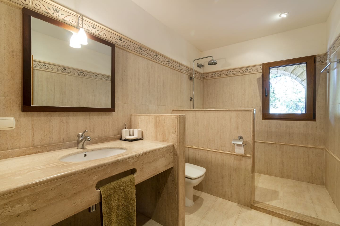 7 soveværelse Villa til salg i Artana med swimmingpool - € 880.000 (Ref: 9169274)