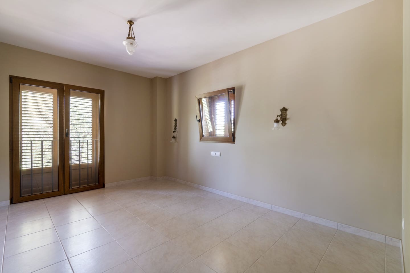 7 soveværelse Villa til salg i Artana med swimmingpool - € 880.000 (Ref: 9169274)