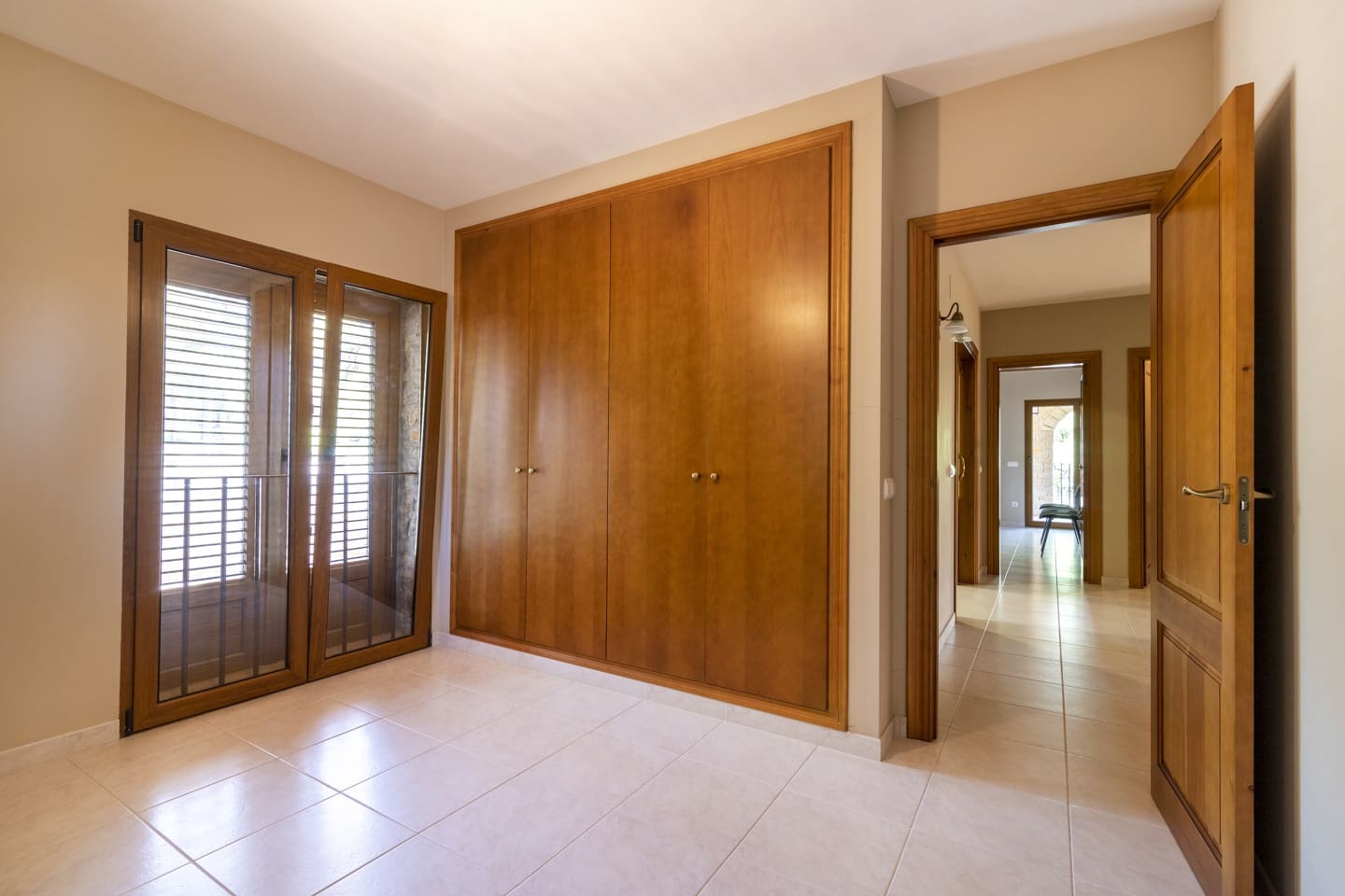 7 soveværelse Villa til salg i Artana med swimmingpool - € 880.000 (Ref: 9169274)