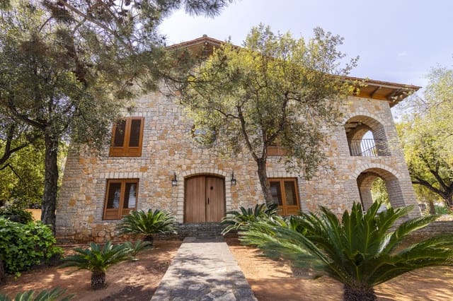 7 soveværelse Villa til salg i Artana med swimmingpool - € 880.000 (Ref: 9169274)