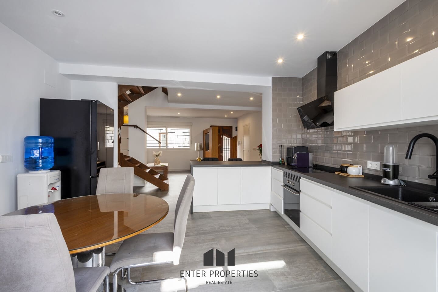 4 bedroom Townhouse for sale in Ondara with pool garage - € 350,000 (Ref: 9246285)