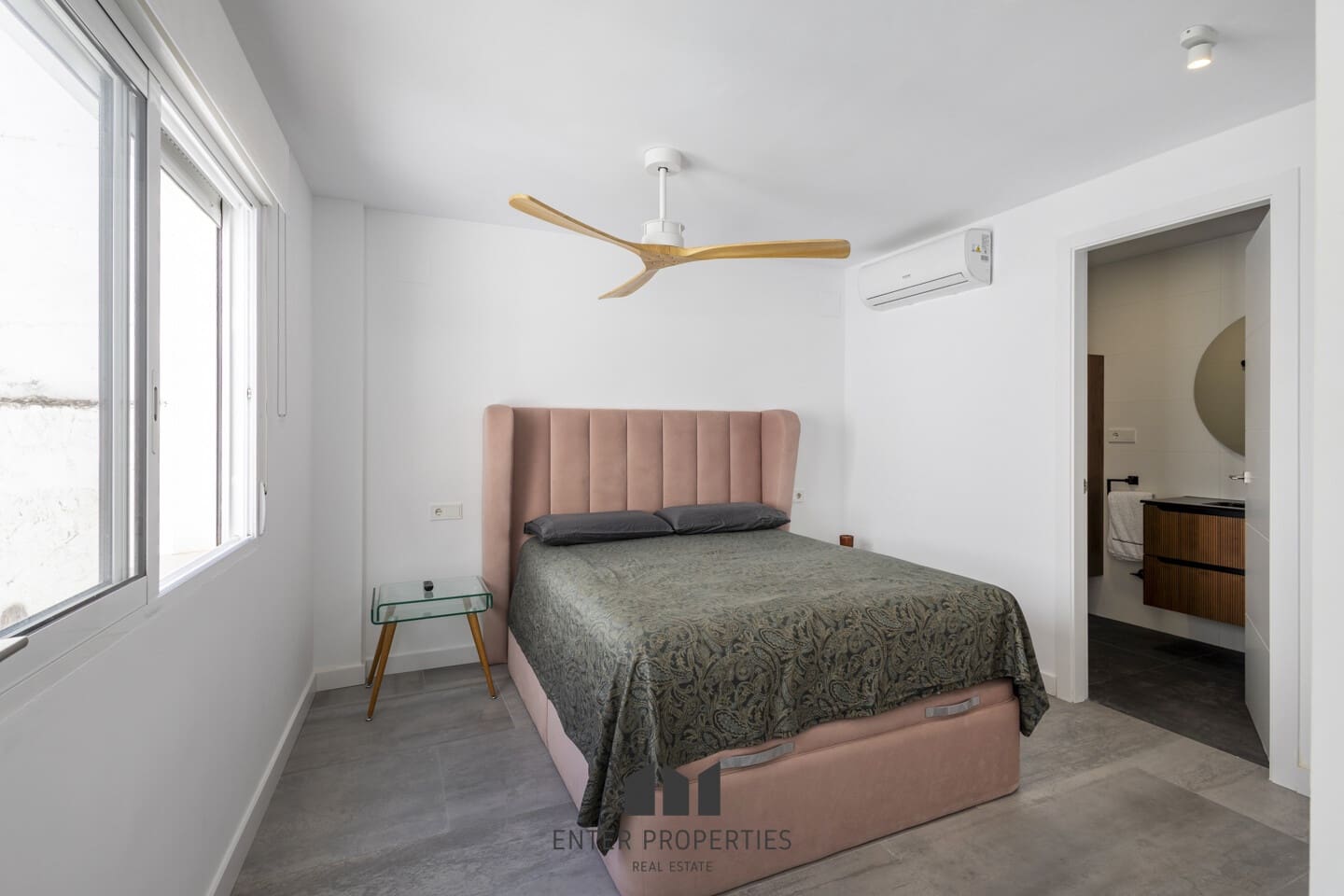 4 bedroom Townhouse for sale in Ondara with pool garage - € 350,000 (Ref: 9246285)