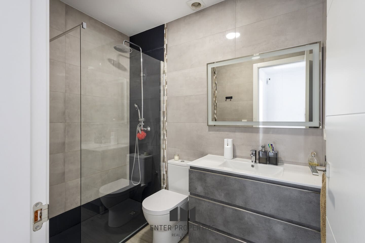 4 bedroom Townhouse for sale in Ondara with pool garage - € 350,000 (Ref: 9246285)