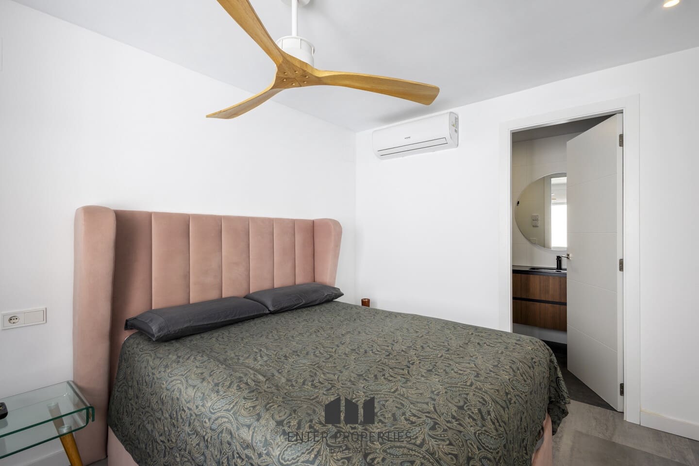 4 bedroom Townhouse for sale in Ondara with pool garage - € 350,000 (Ref: 9246285)