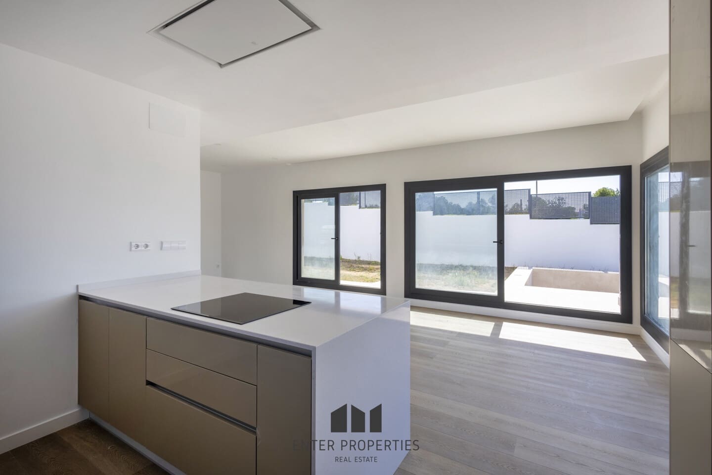 4 soveværelse Villa til salg i Riba-roja de Turia med swimmingpool garage - € 575.750 (Ref: 9251773)