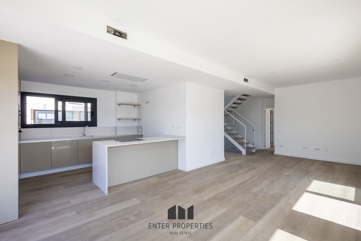 4 soveværelse Villa til salg i Riba-roja de Turia med swimmingpool garage - € 575.750 (Ref: 9251773)