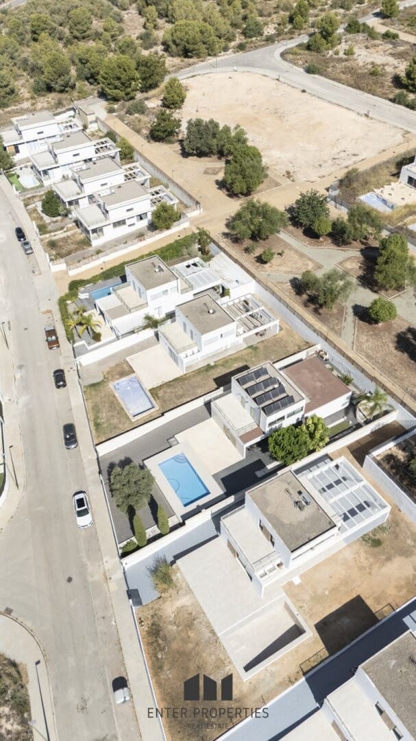 4 soveværelse Villa til salg i Riba-roja de Turia med swimmingpool garage - € 575.750 (Ref: 9251773)