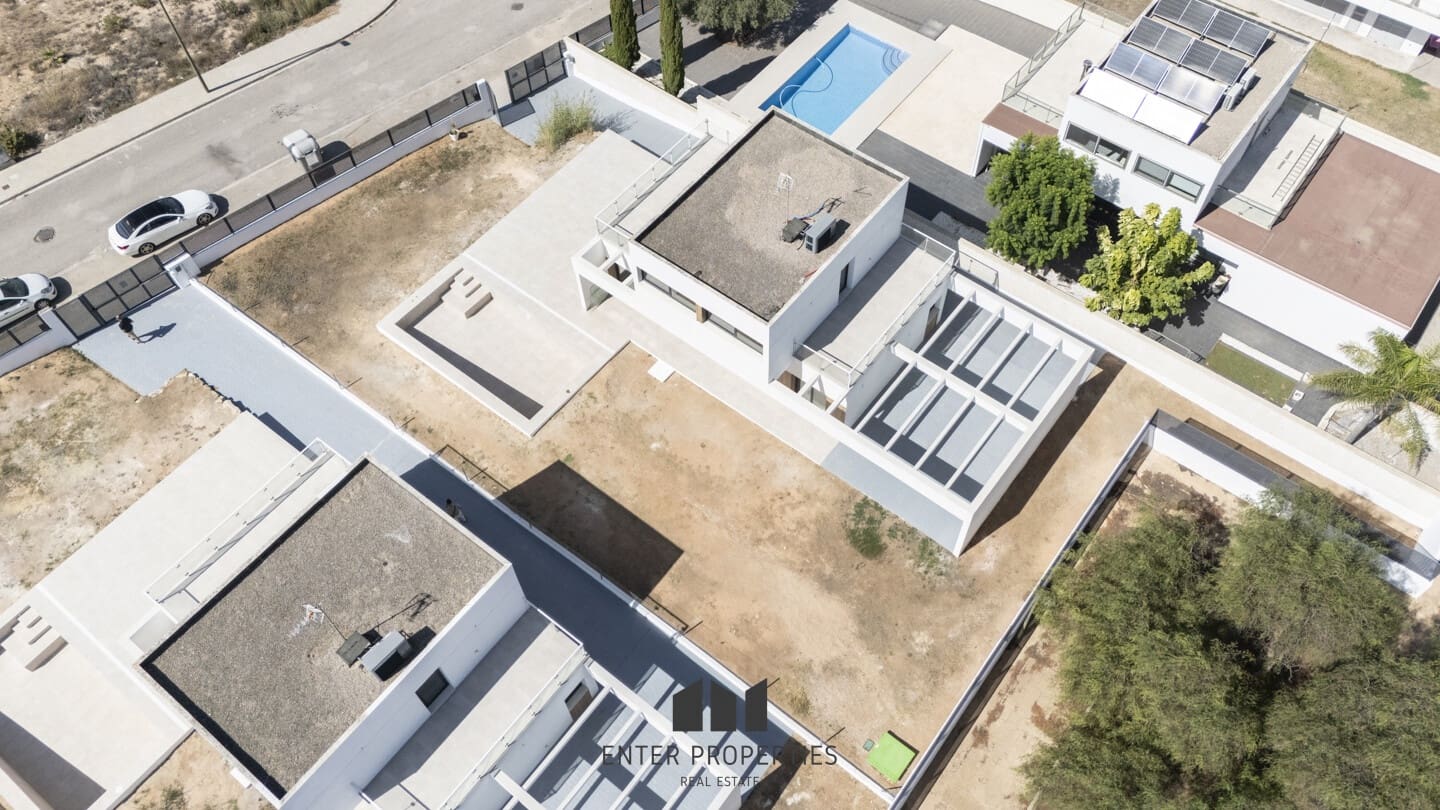 4 soveværelse Villa til salg i Riba-roja de Turia med swimmingpool garage - € 575.750 (Ref: 9251773)