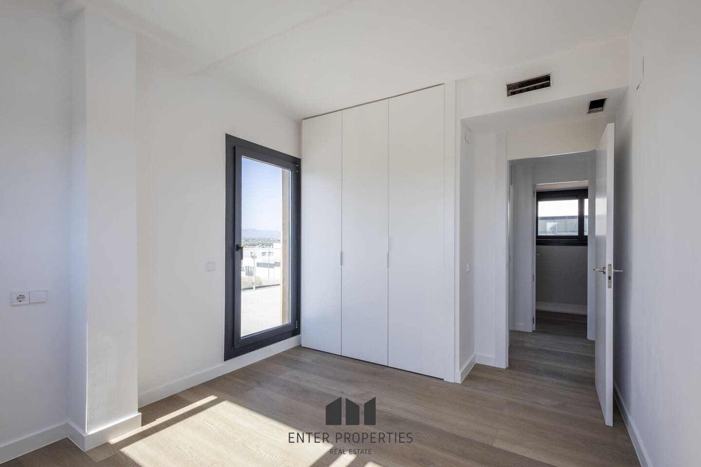 4 soveværelse Villa til salg i Riba-roja de Turia med swimmingpool garage - € 560.750 (Ref: 9251774)