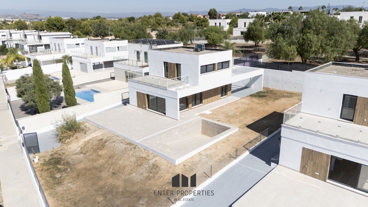 4 soveværelse Villa til salg i Riba-roja de Turia med swimmingpool garage - € 560.750 (Ref: 9251774)