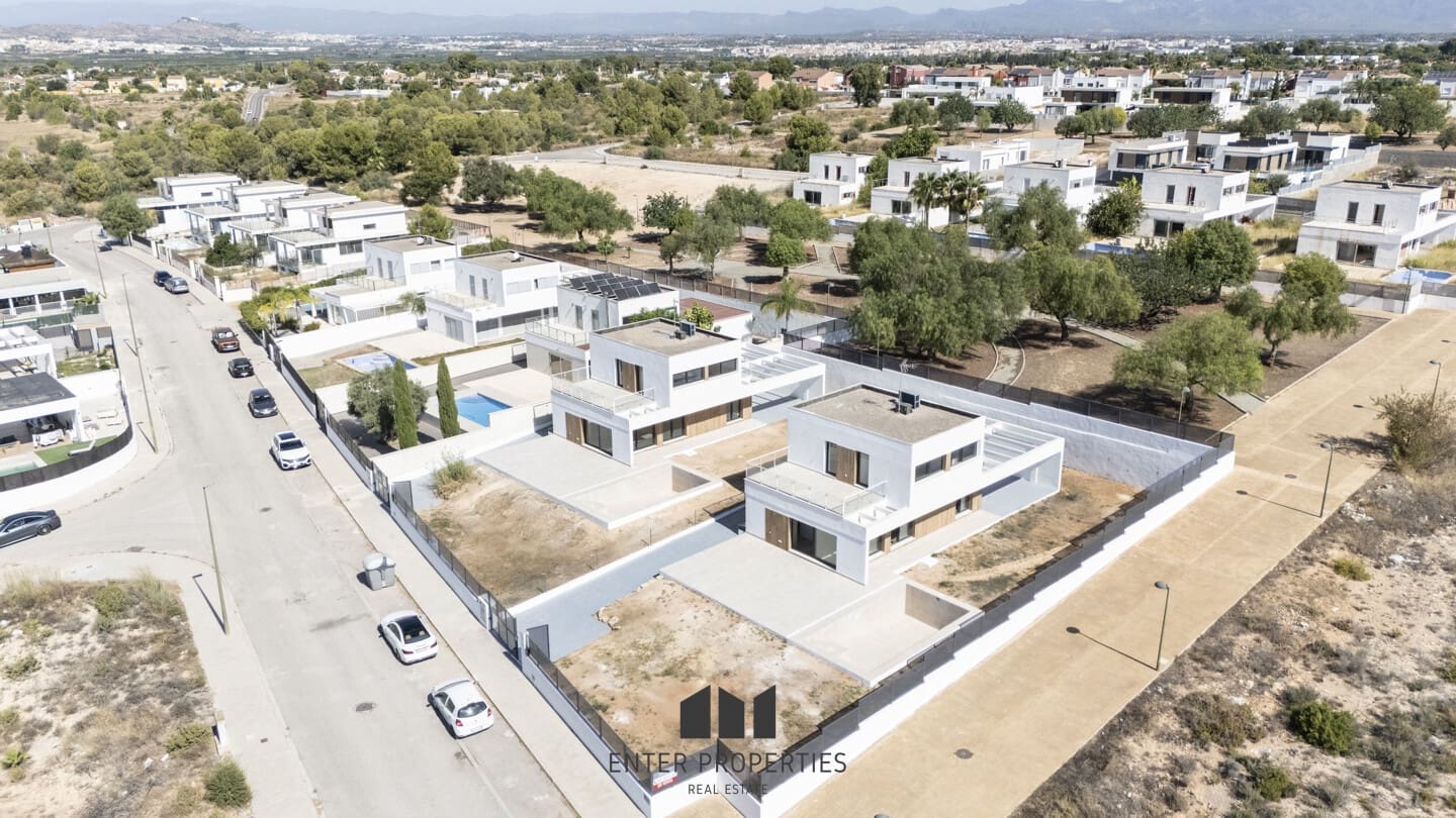 4 soveværelse Villa til salg i Riba-roja de Turia med swimmingpool garage - € 560.750 (Ref: 9251774)