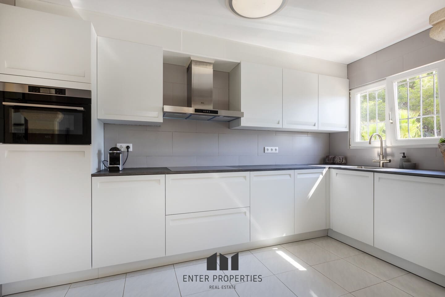 4 soveværelse Villa til salg i Javea / Xabia med garage - € 1.366.000 (Ref: 9263958)