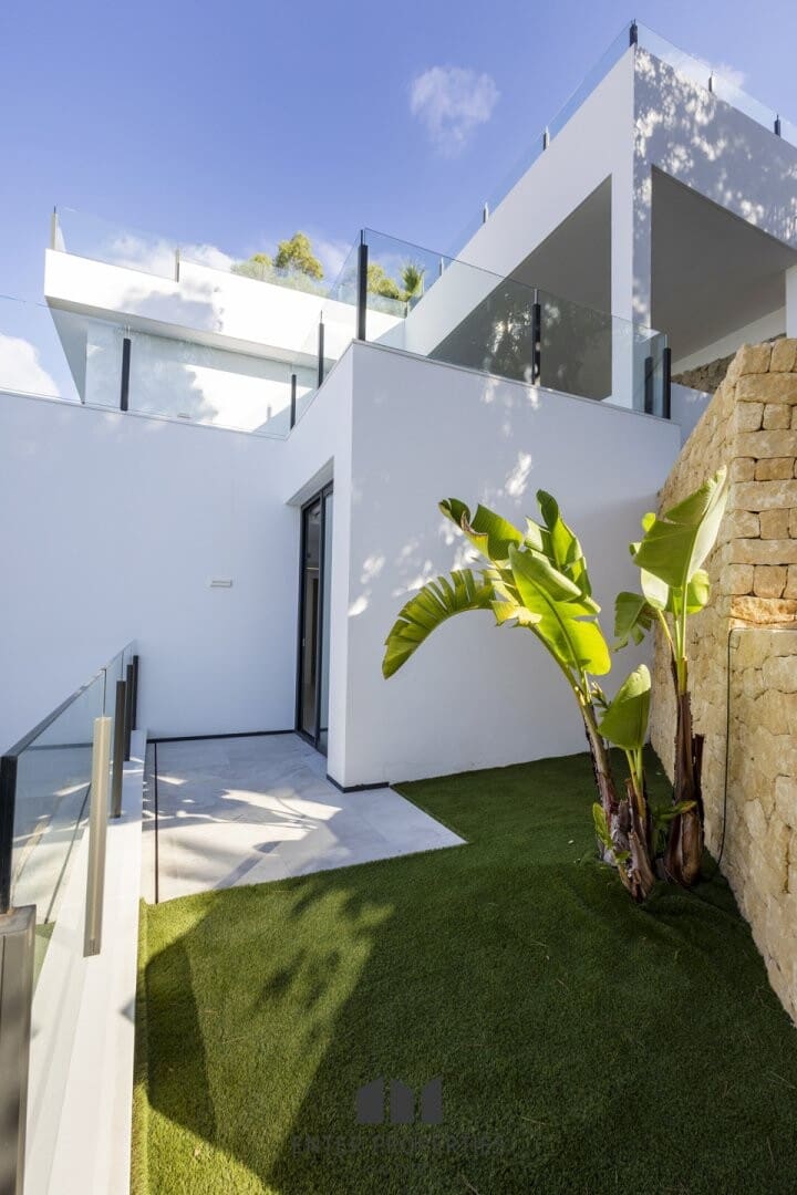 5 makuuhuone Huvila myytävänä paikassa Altea mukana uima-altaan 
autotalli - 2 350 000 € (Ref: 9290912)