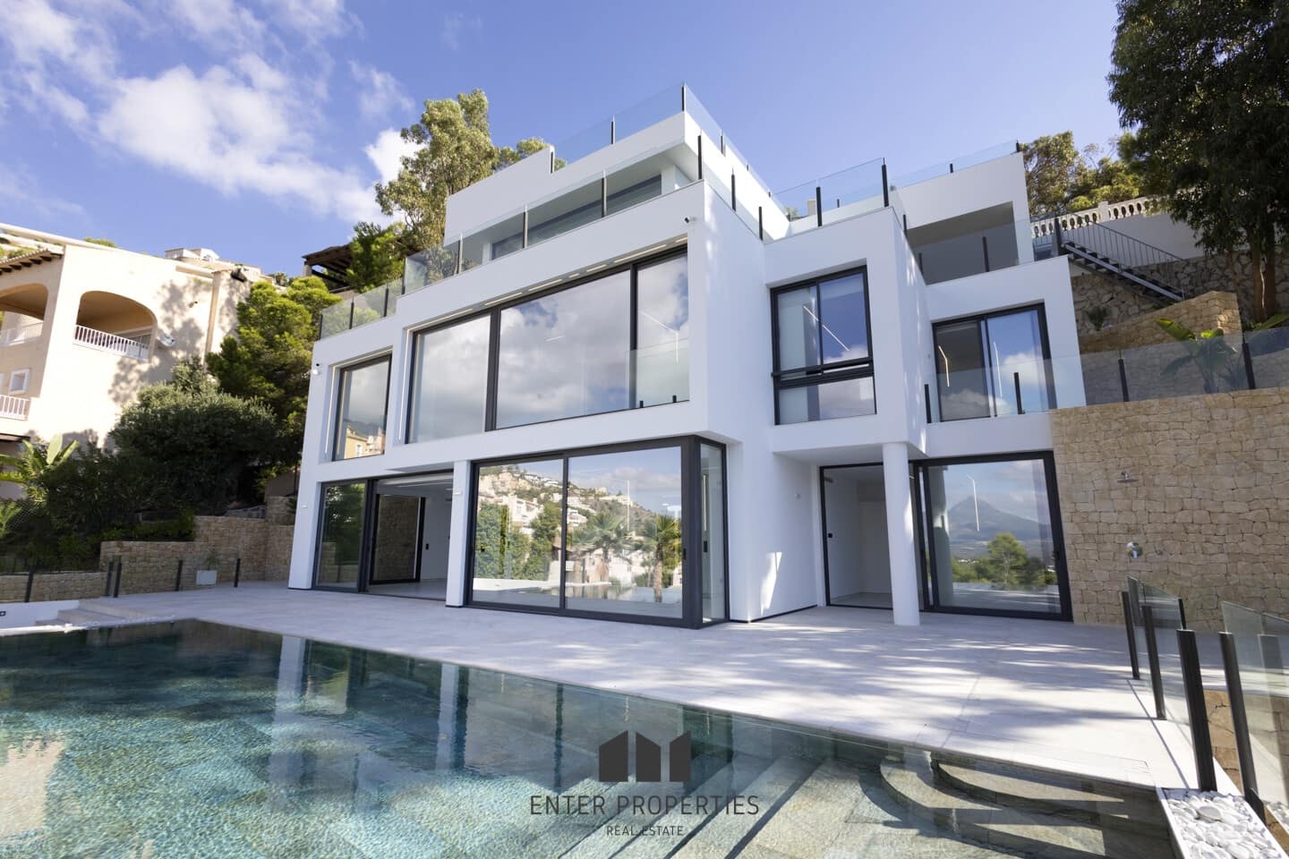 5 makuuhuone Huvila myytävänä paikassa Altea mukana uima-altaan 
autotalli - 2 350 000 € (Ref: 9290912)