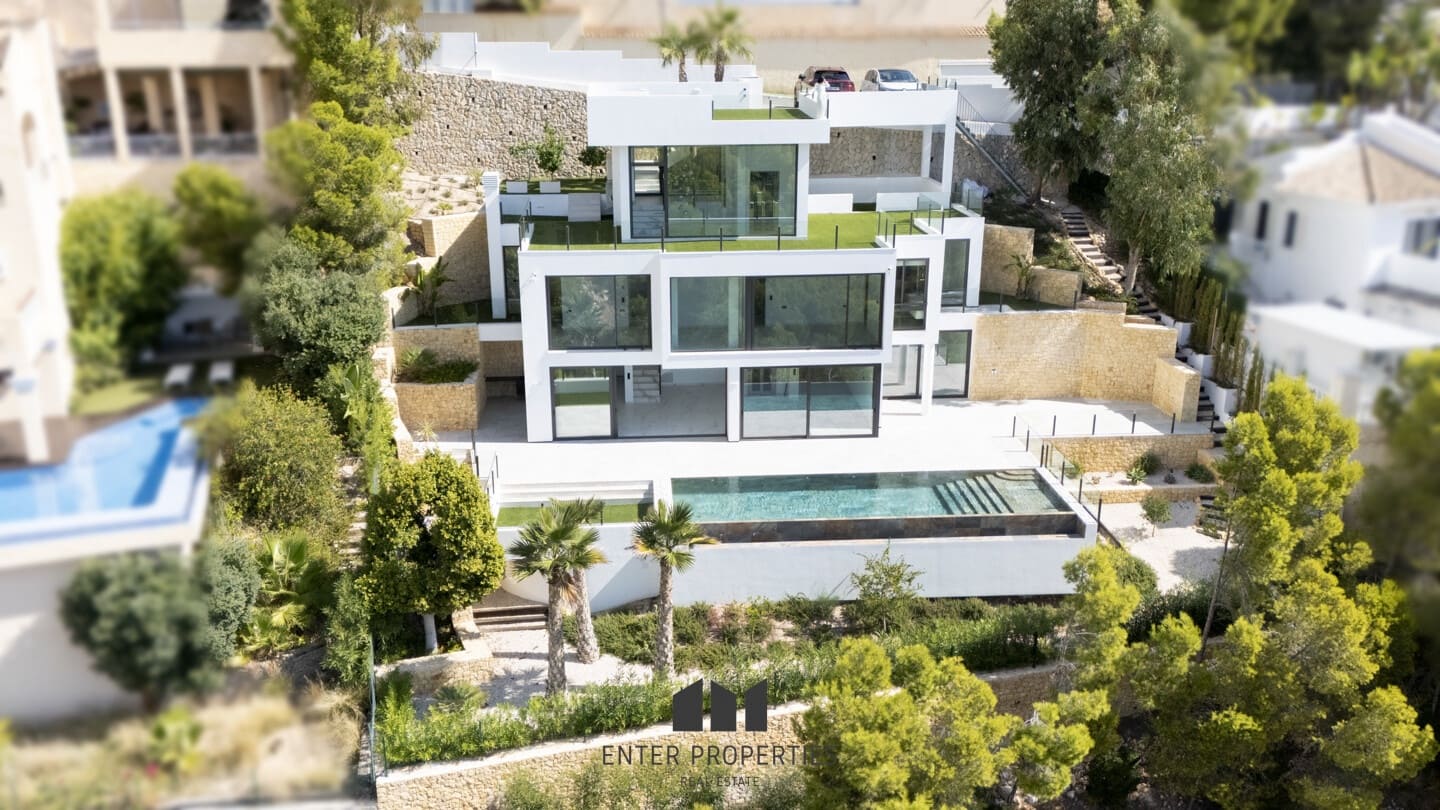 5 makuuhuone Huvila myytävänä paikassa Altea mukana uima-altaan 
autotalli - 2 350 000 € (Ref: 9290912)