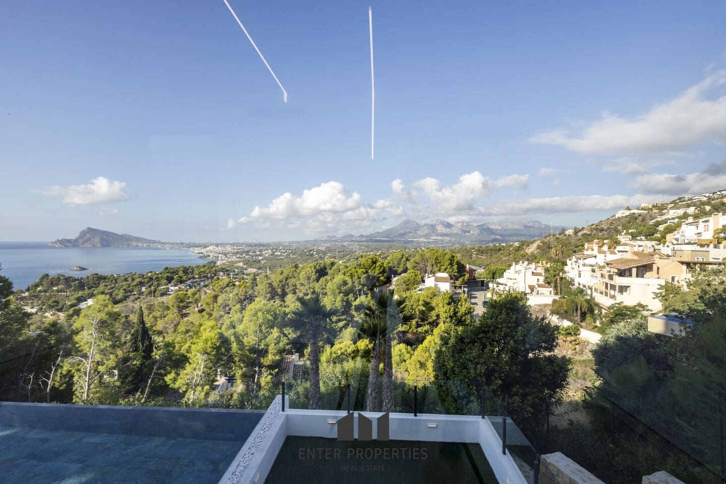 5 makuuhuone Huvila myytävänä paikassa Altea mukana uima-altaan 
autotalli - 2 350 000 € (Ref: 9290912)