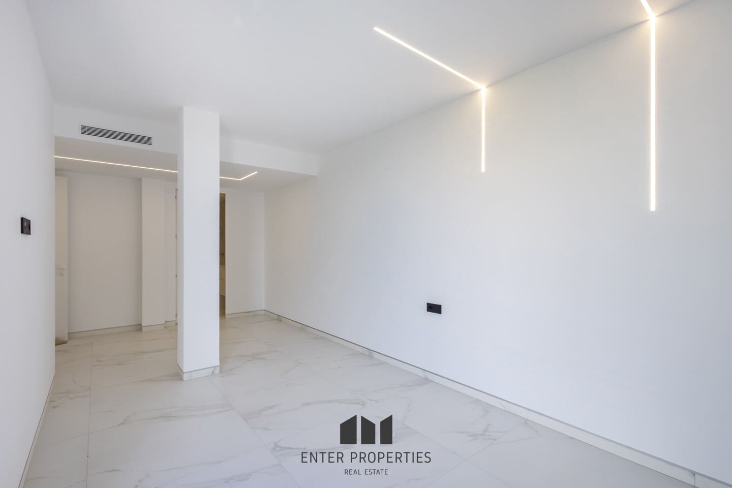 5 makuuhuone Huvila myytävänä paikassa Altea mukana uima-altaan 
autotalli - 2 350 000 € (Ref: 9290912)