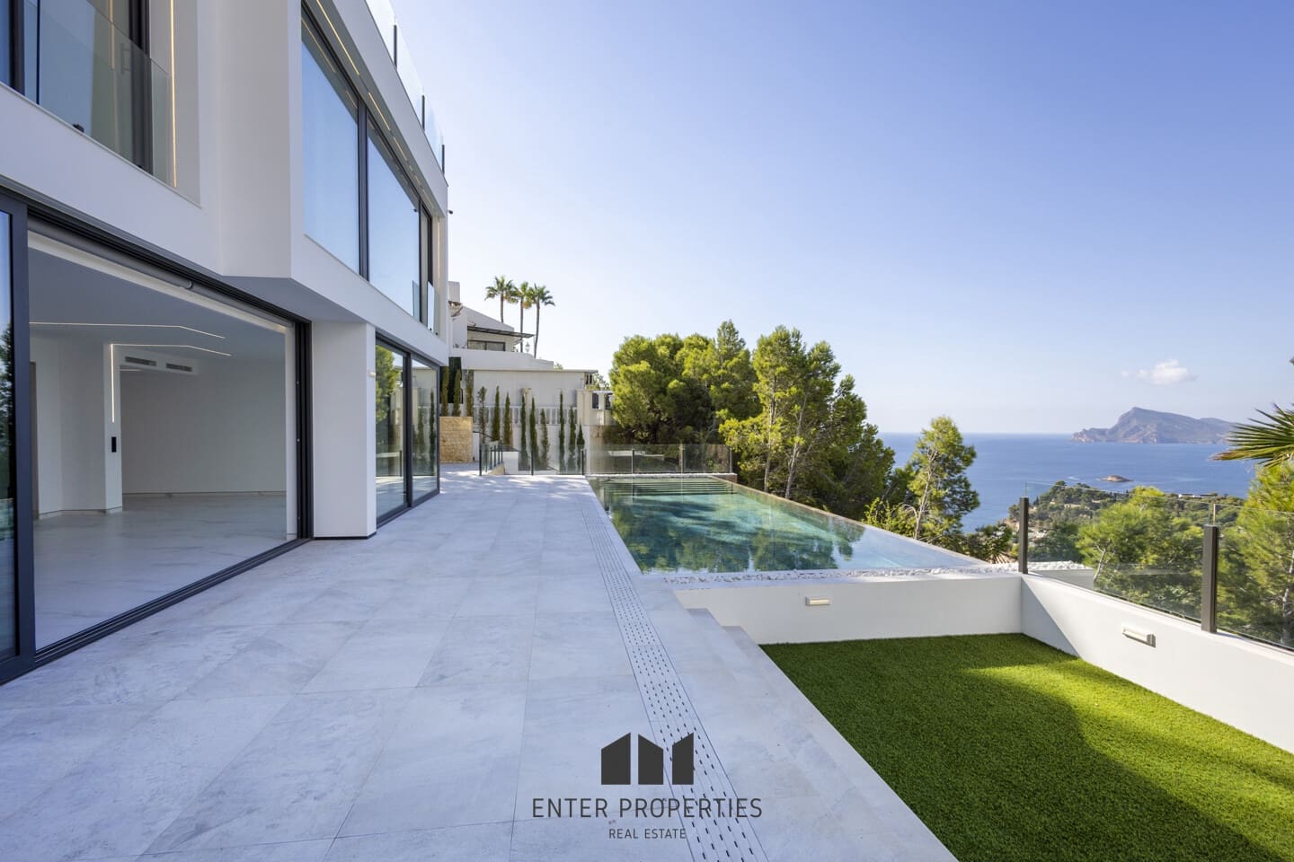 5 makuuhuone Huvila myytävänä paikassa Altea mukana uima-altaan 
autotalli - 2 350 000 € (Ref: 9290912)