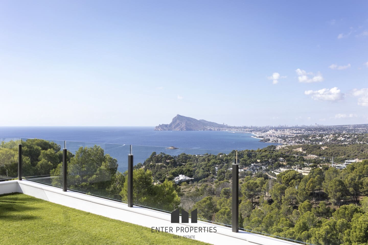 5 makuuhuone Huvila myytävänä paikassa Altea mukana uima-altaan 
autotalli - 2 350 000 € (Ref: 9290912)