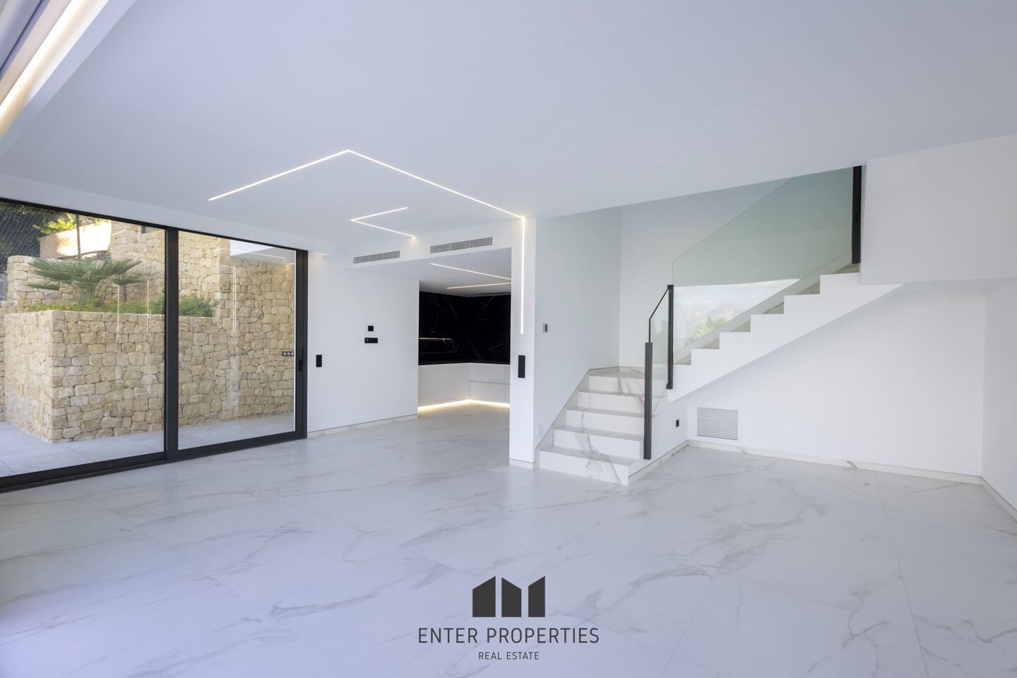 5 makuuhuone Huvila myytävänä paikassa Altea mukana uima-altaan 
autotalli - 2 350 000 € (Ref: 9290912)