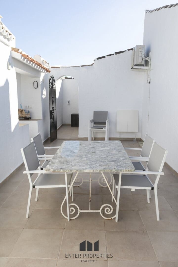 Chalet de 4 habitaciones en Javea / Xàbia en venta con piscina garaje - 750.000 € (Ref: 9358066)