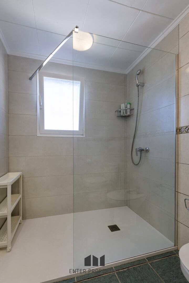 Chalet de 4 habitaciones en Javea / Xàbia en venta con piscina garaje - 750.000 € (Ref: 9358066)