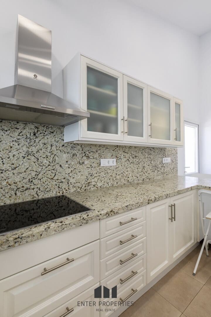 Chalet de 4 habitaciones en Javea / Xàbia en venta con piscina garaje - 750.000 € (Ref: 9358066)