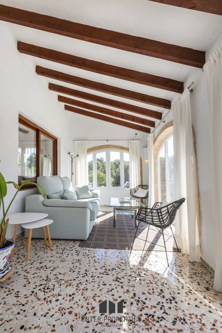 Chalet de 4 habitaciones en Javea / Xàbia en venta con piscina garaje - 750.000 € (Ref: 9358066)