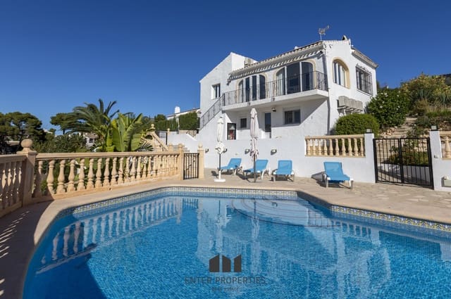 Chalet de 4 habitaciones en Cap Martí - El Tossalet - Pinomar, Javea / Xàbia en venta con piscina garaje - 750.000 € (Ref: 9358066)