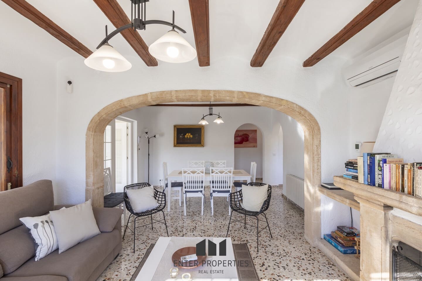 Chalet de 4 habitaciones en Javea / Xàbia en venta con piscina garaje - 750.000 € (Ref: 9358066)