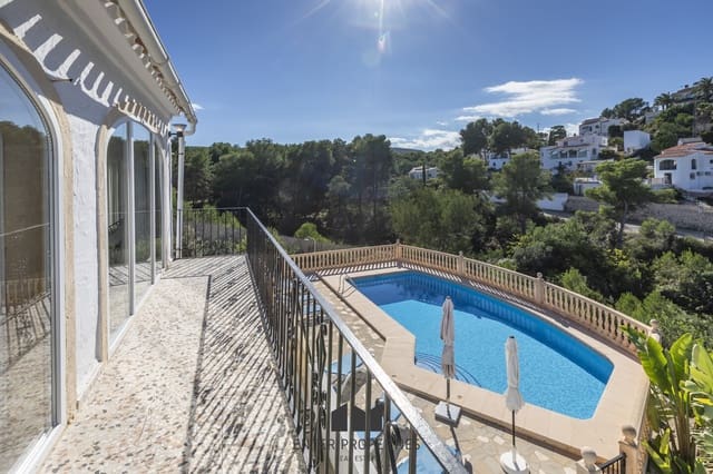 Chalet de 4 habitaciones en Cap Martí - El Tossalet - Pinomar, Javea / Xàbia en venta con piscina garaje - 750.000 € (Ref: 9358066)