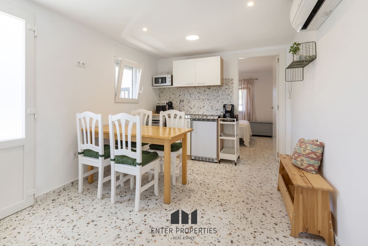 Chalet de 4 habitaciones en Javea / Xàbia en venta con piscina garaje - 750.000 € (Ref: 9358066)