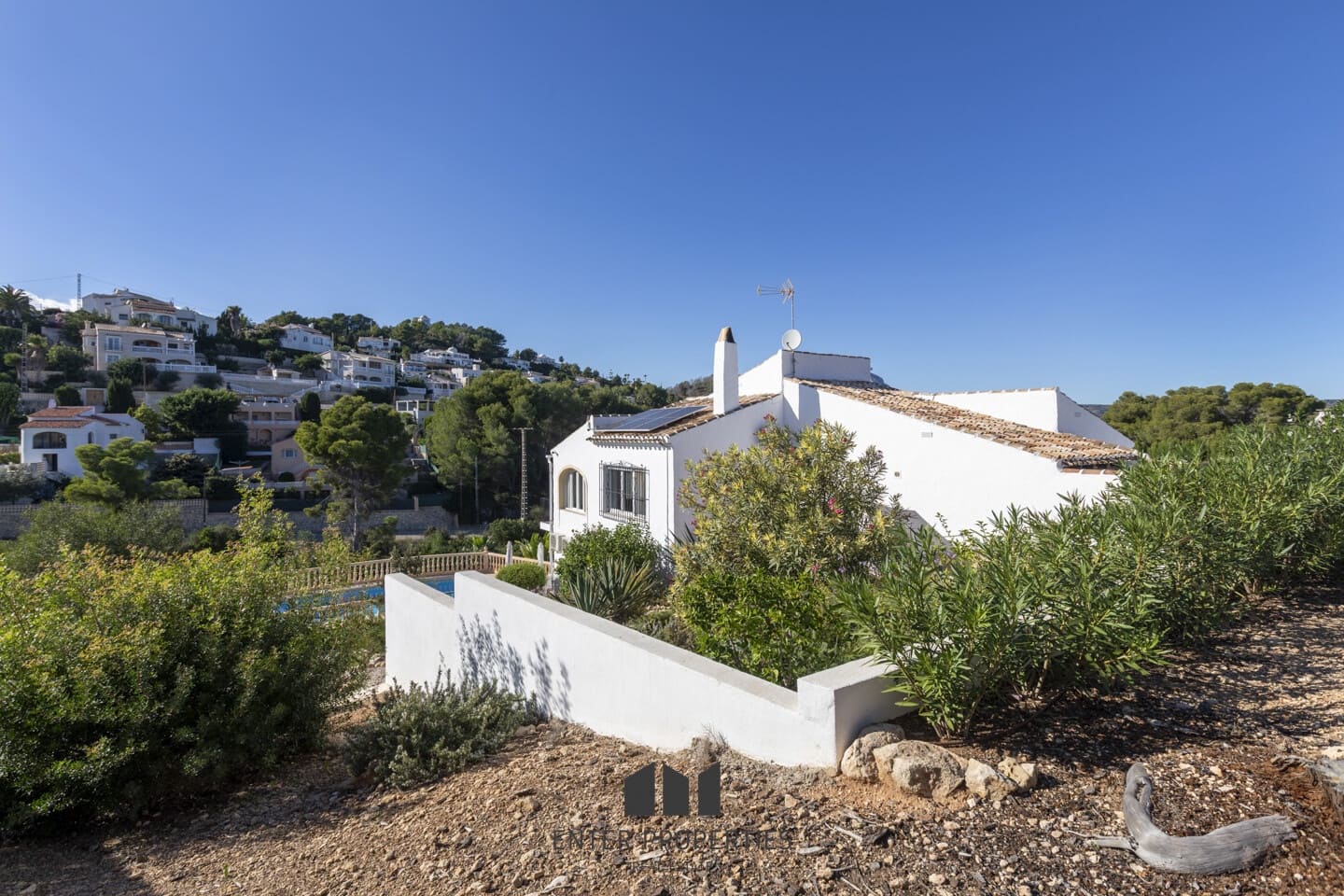 Chalet de 4 habitaciones en Javea / Xàbia en venta con piscina garaje - 750.000 € (Ref: 9358066)