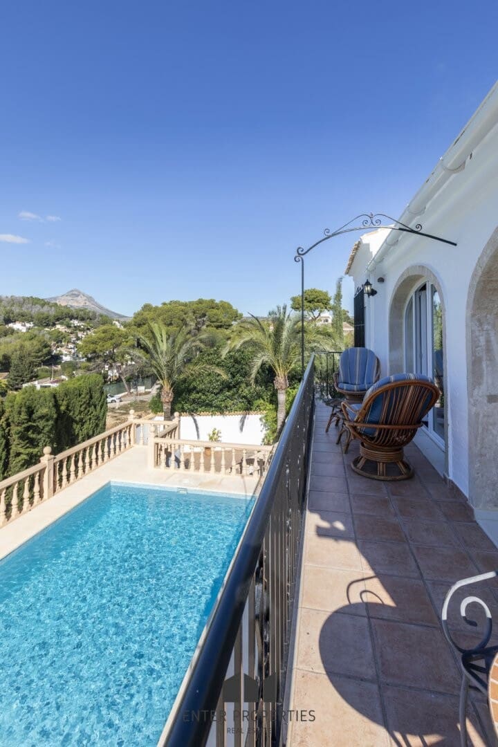 4 soveværelse Villa til salg i Javea / Xabia med swimmingpool garage - € 1.090.000 (Ref: 9361866)