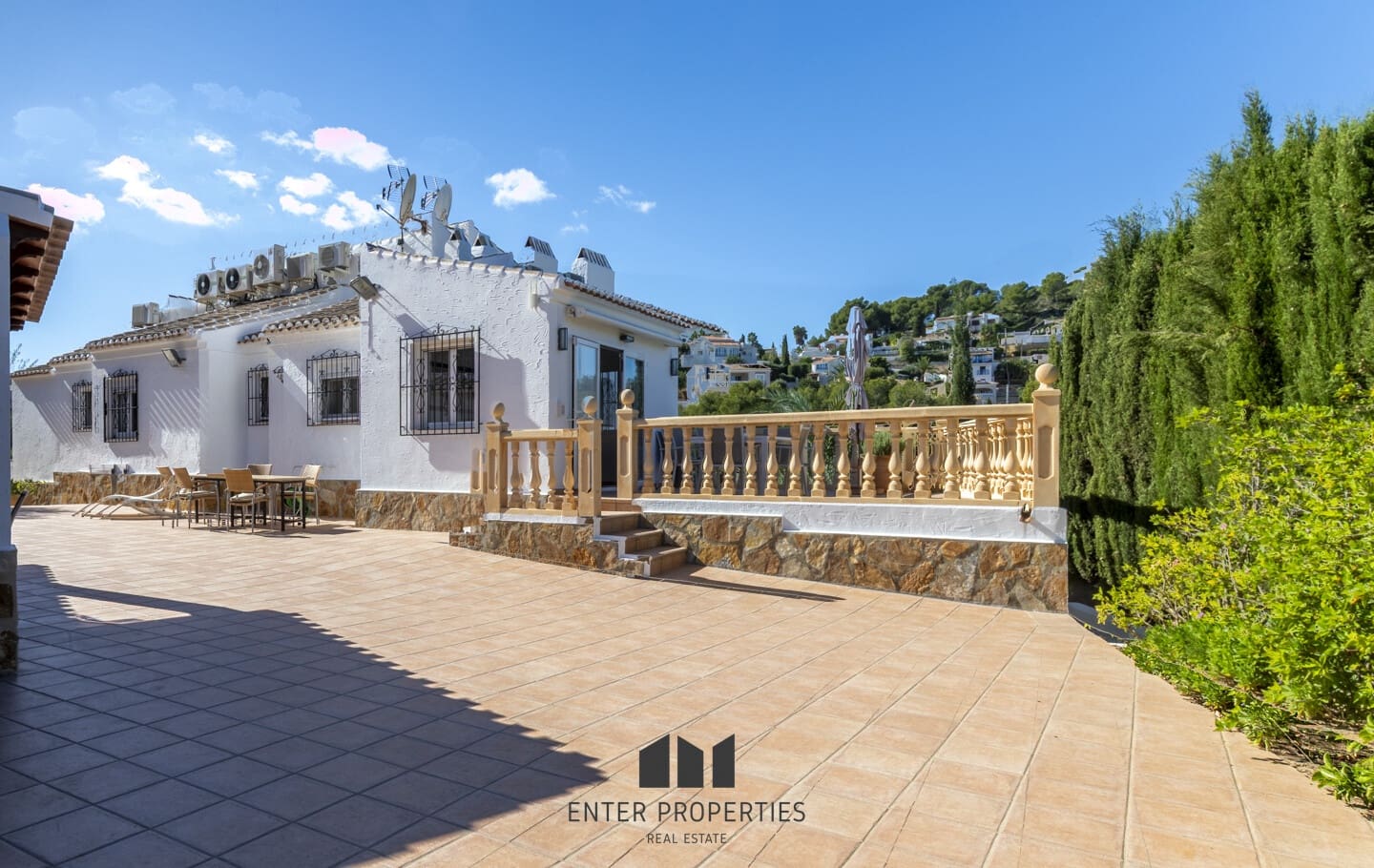 4 soveværelse Villa til salg i Javea / Xabia med swimmingpool garage - € 1.090.000 (Ref: 9361866)