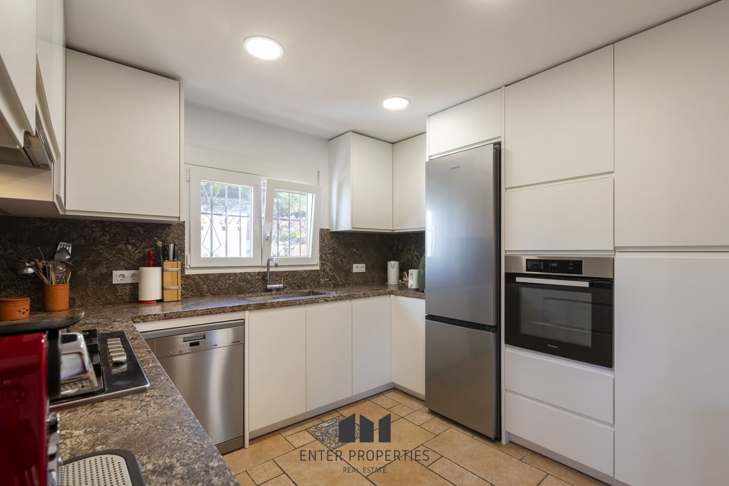 4 soveværelse Villa til salg i Javea / Xabia med swimmingpool garage - € 1.090.000 (Ref: 9361866)