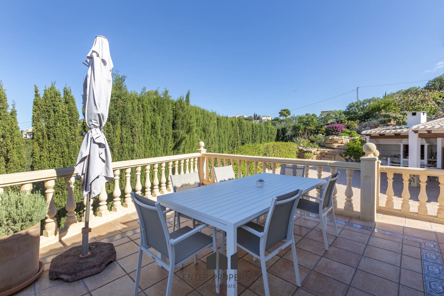 4 soveværelse Villa til salg i Javea / Xabia med swimmingpool garage - € 1.090.000 (Ref: 9361866)