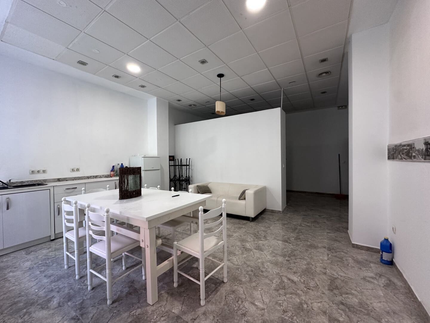 1 sovrum Kommersiell till salu i Valencia stad - 165 000 € (Ref: 9378785)