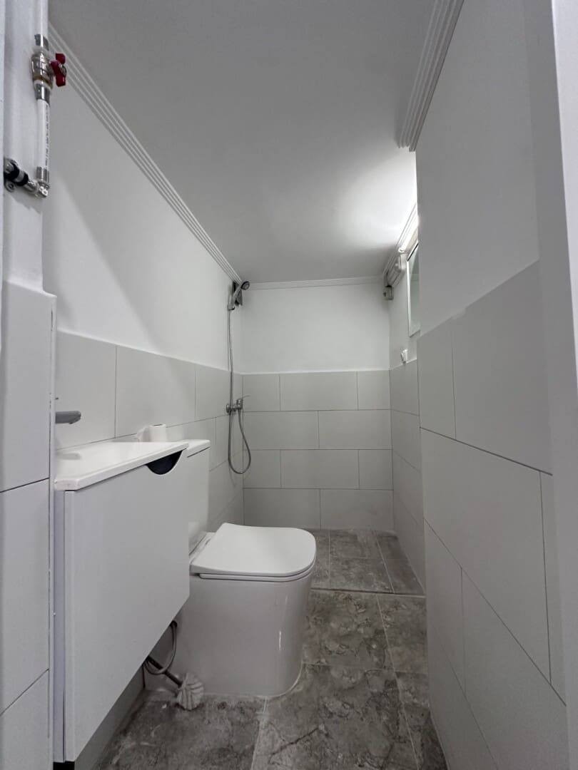 1 sovrum Kommersiell till salu i Valencia stad - 165 000 € (Ref: 9378785)