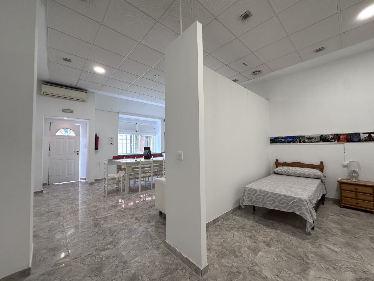 1 sovrum Kommersiell till salu i Valencia stad - 165 000 € (Ref: 9378785)