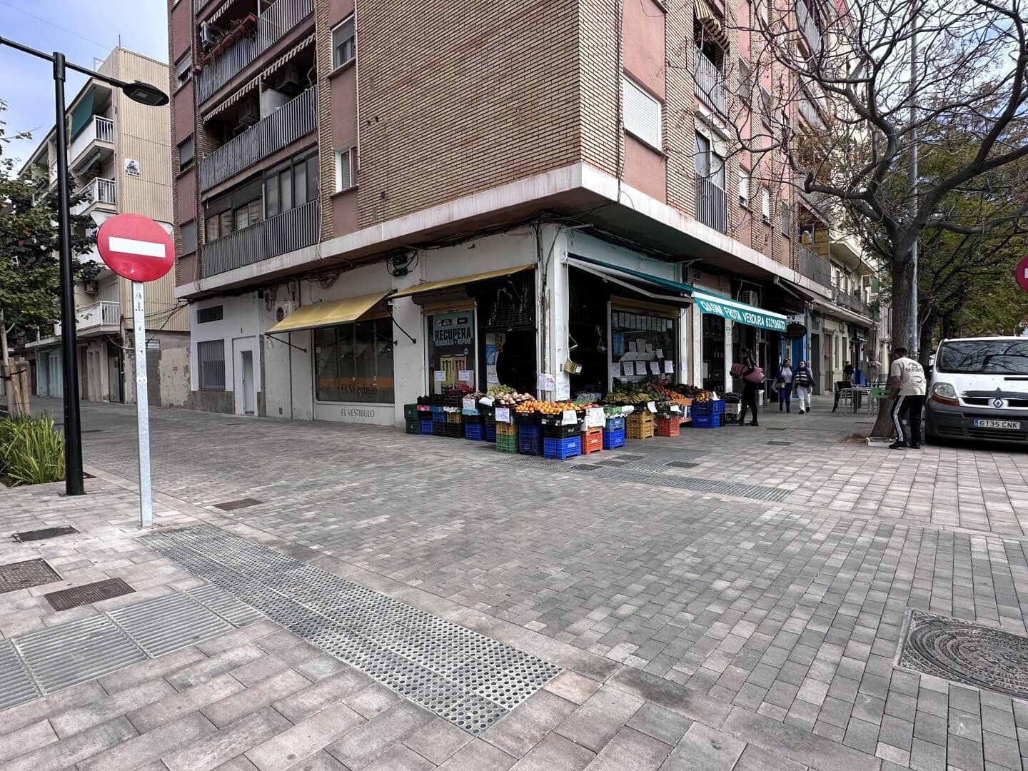 1 sovrum Kommersiell till salu i Valencia stad - 165 000 € (Ref: 9378785)
