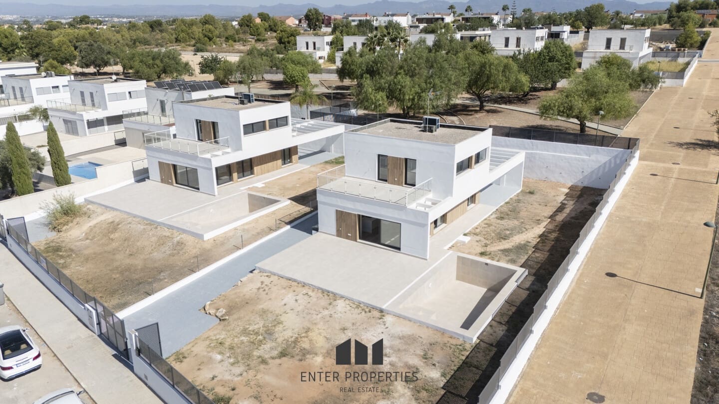 4 soverom Villa til salgs i Riba-roja de Turia med svømmebasseng garasje - € 572 000 (Ref: 9415671)