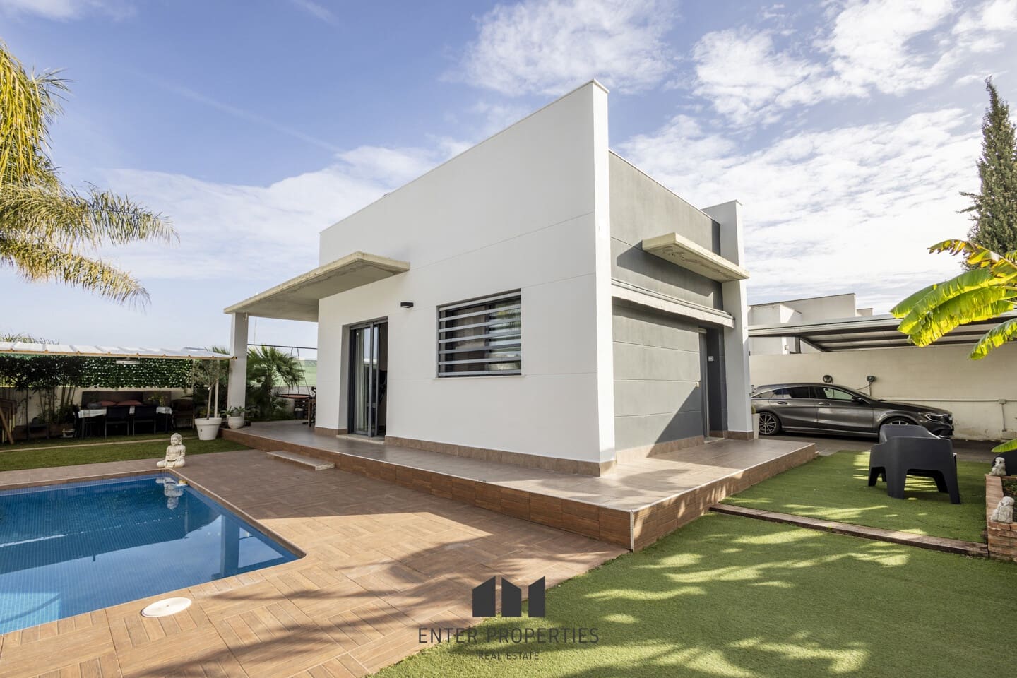 3 soverom Villa til salgs i Montserrat med svømmebasseng garasje - € 349 000 (Ref: 9450408)