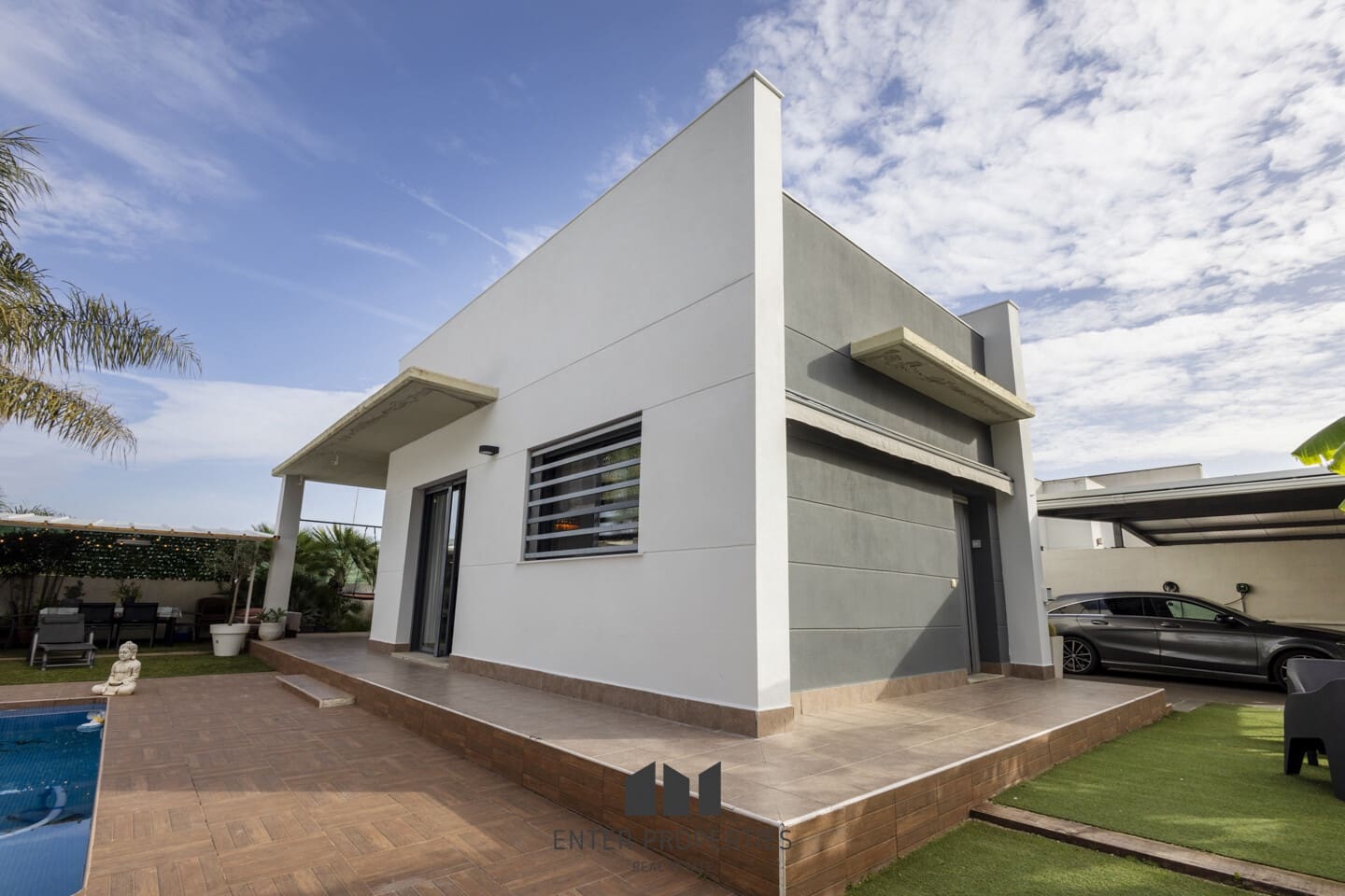 3 soverom Villa til salgs i Montserrat med svømmebasseng garasje - € 349 000 (Ref: 9450408)