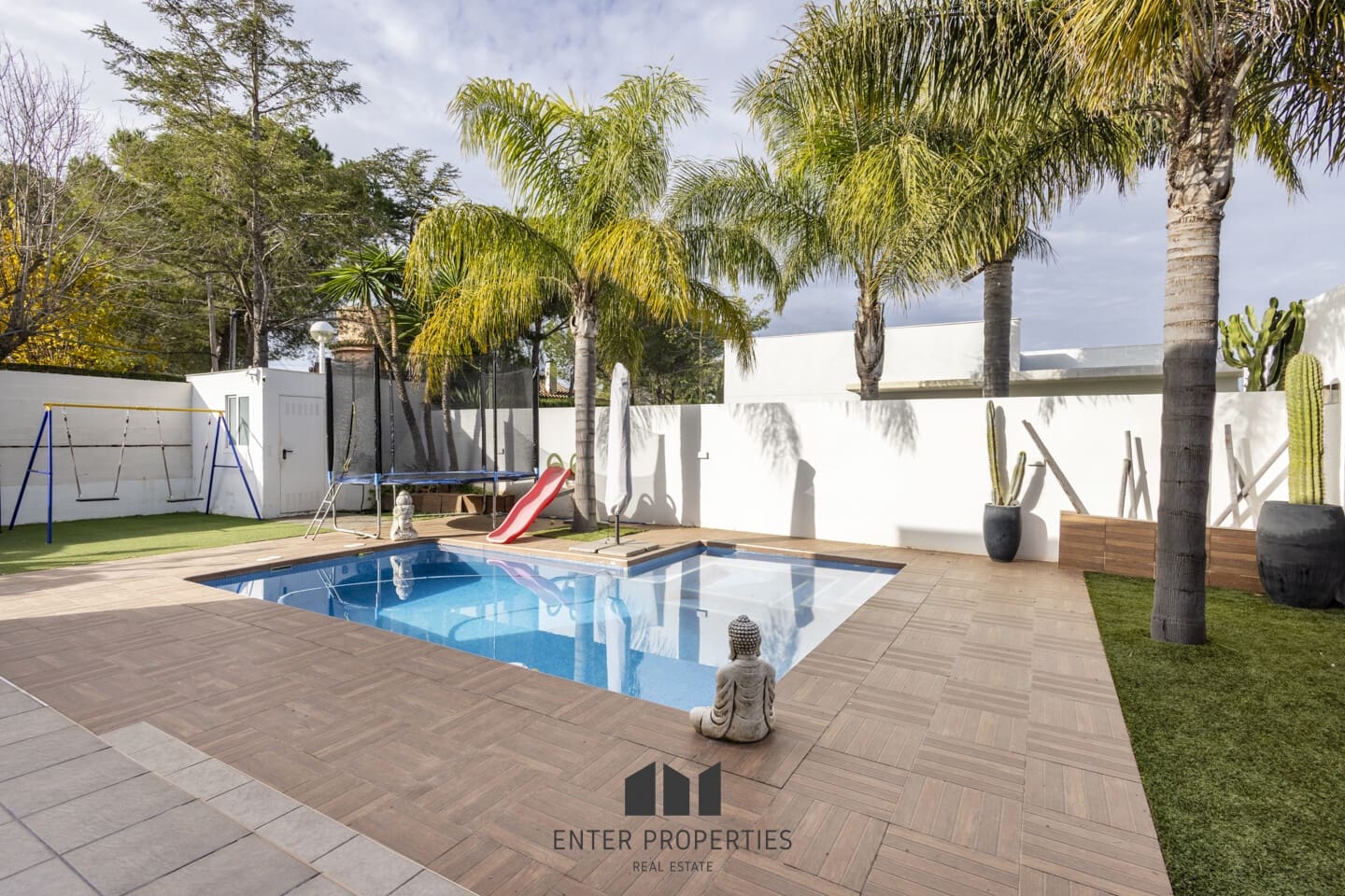 3 soverom Villa til salgs i Montserrat med svømmebasseng garasje - € 349 000 (Ref: 9450408)